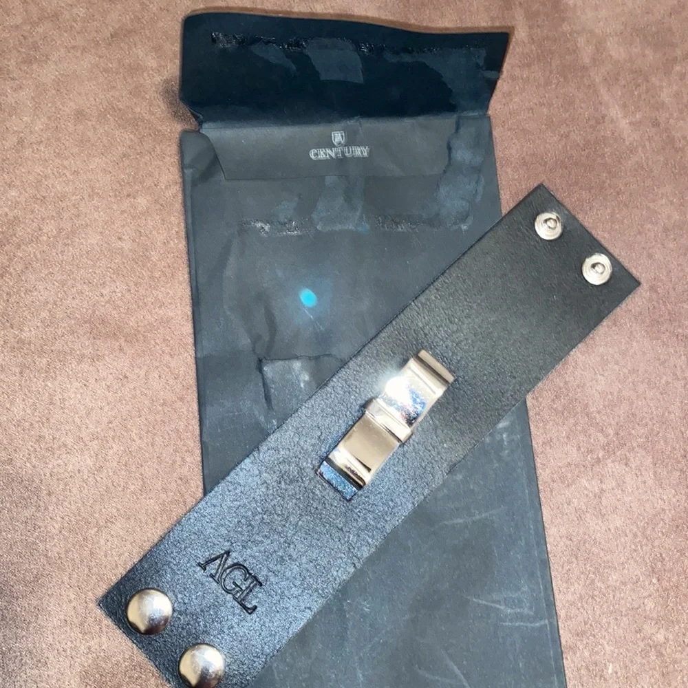 AGL Leather Bracelet with metal bow - Picture 4 of 17